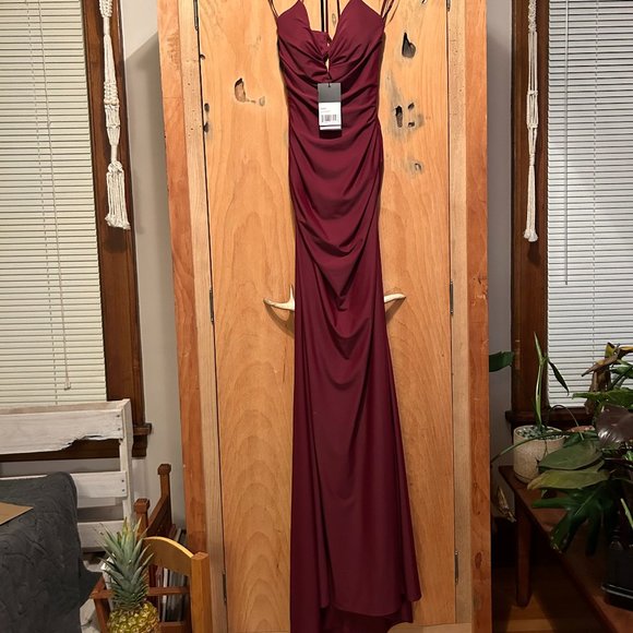 La Femme Dresses & Skirts - La Femme gown dark berry size 2 NWT
